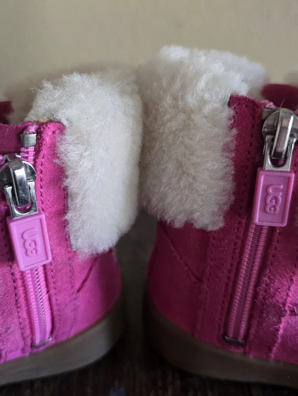 UGG Ramona Toddler 4/5 Girl Bootie Boots Shoes Hot Pink Winter Sheepskin